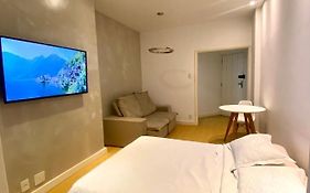 Apartamento Encantador Leme - Predio Na Orla